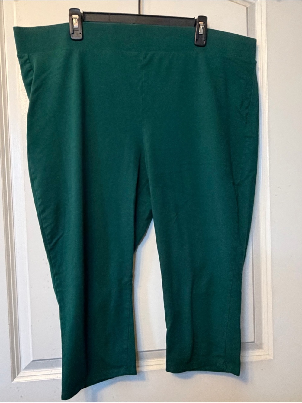 Torrid 4X Forest Green Stretch Capri Leggings